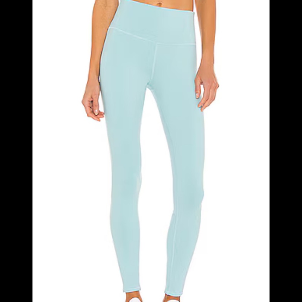 Alo Yoga 7/8 Airbrush Legging! Blue quartz. Size XS